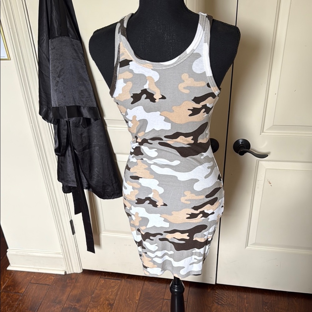 Camouflage Sleeveless Dress - Picture 2 of 3